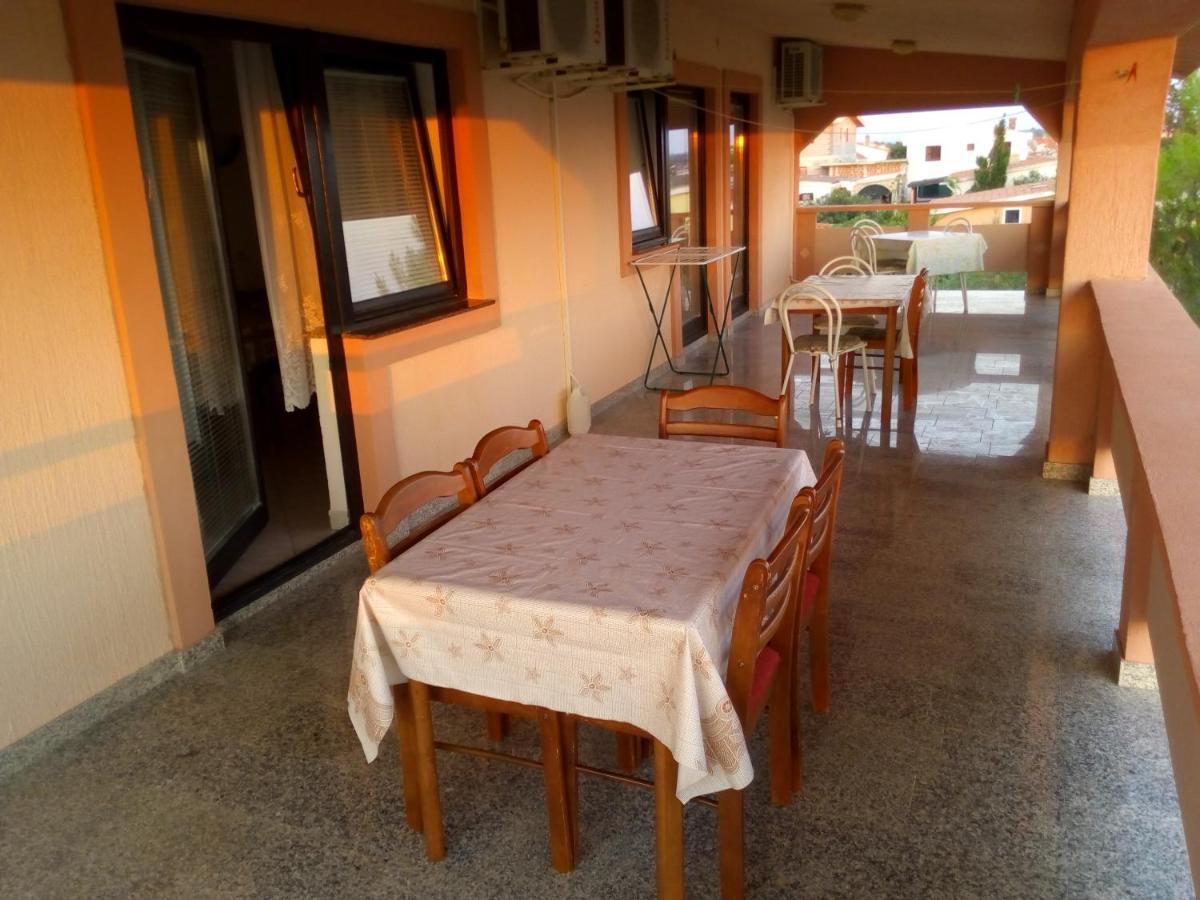 Maslina Apartment Vir Exterior foto